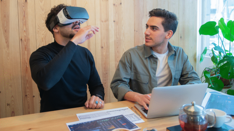 The Future of AR and VR in Graphic Design: Transforming Creativity and Collaboration