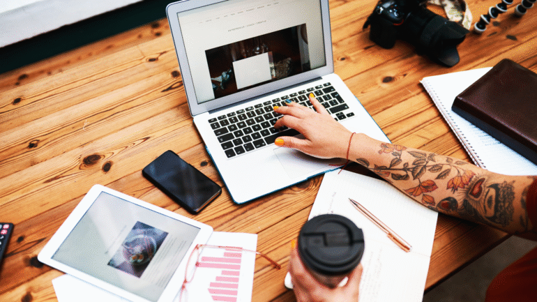 How to Improve Blog Readability with Simple Graphic Layouts for Better Engagement